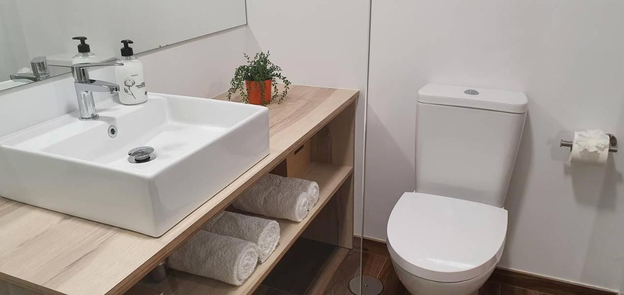 Apartamentos Antares 3 Milladoiro Dış mekan fotoğraf